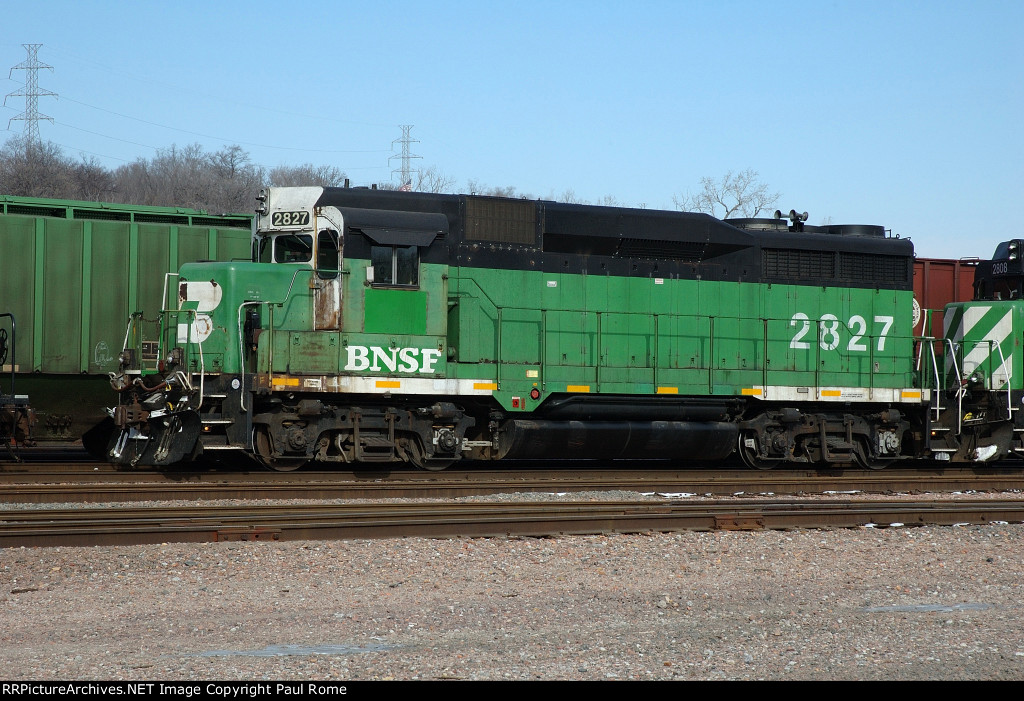 BNSF 2827 at Gibson Yard